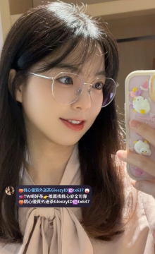 北部推薦 可樂 159.45.C.21歲 相處互動很有女友Fu 小隻身材玩火車便當最適合不過惹
