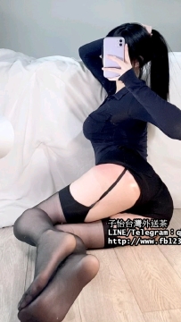 采兒 160cm/E/47/24歲  紅牌性感小模 肌膚白裡透紅  奶頭與蜜穴都是粉紅色的唷  身材