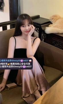 #中部推薦 小夏 156.C.43.19歲可親可吸渾圓車頭燈捏起來很軟 下體飽滿多汁可喝淫水喔